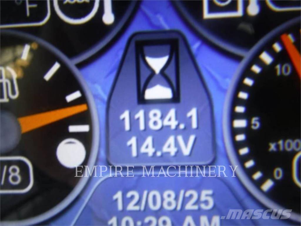 CAT 259D3 CA لوادر انزلاقية التوجيه