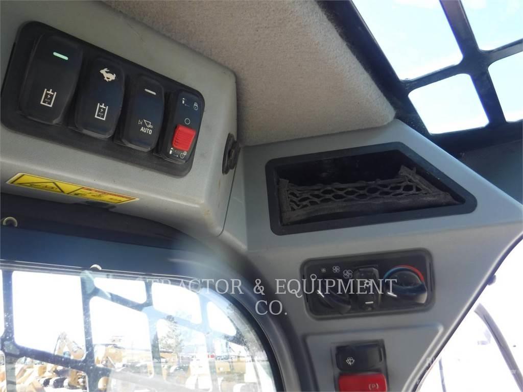 CAT 259D3 H2CB لوادر انزلاقية التوجيه