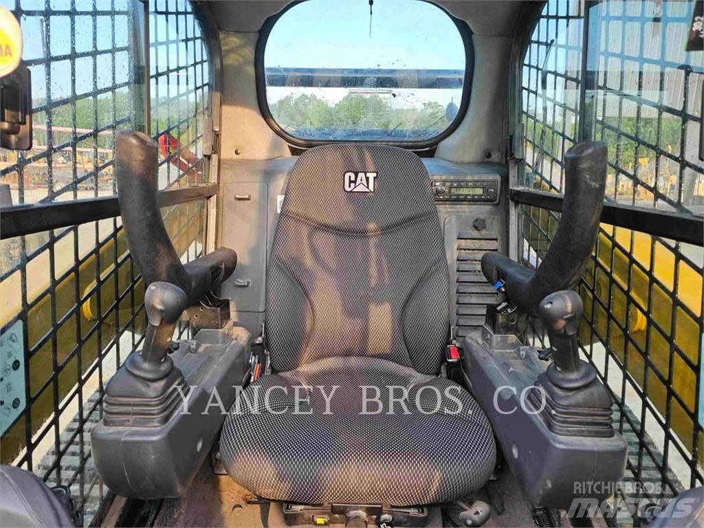 CAT 259D3 HF لوادر انزلاقية التوجيه