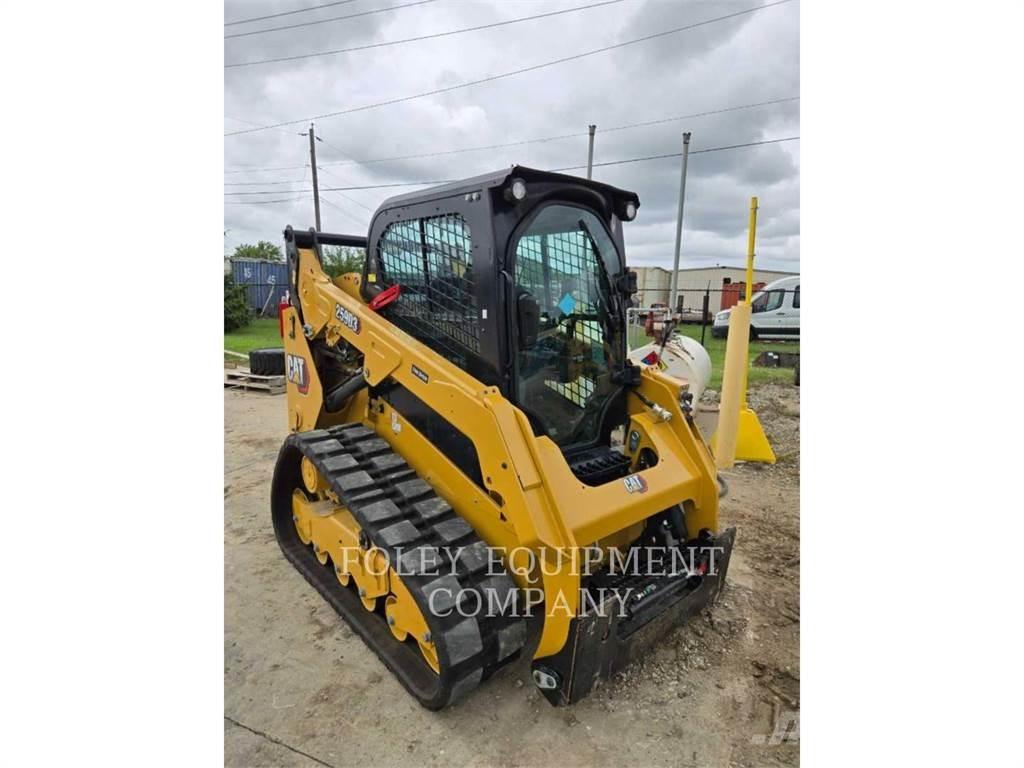 CAT 259D3STD2C لوادر انزلاقية التوجيه