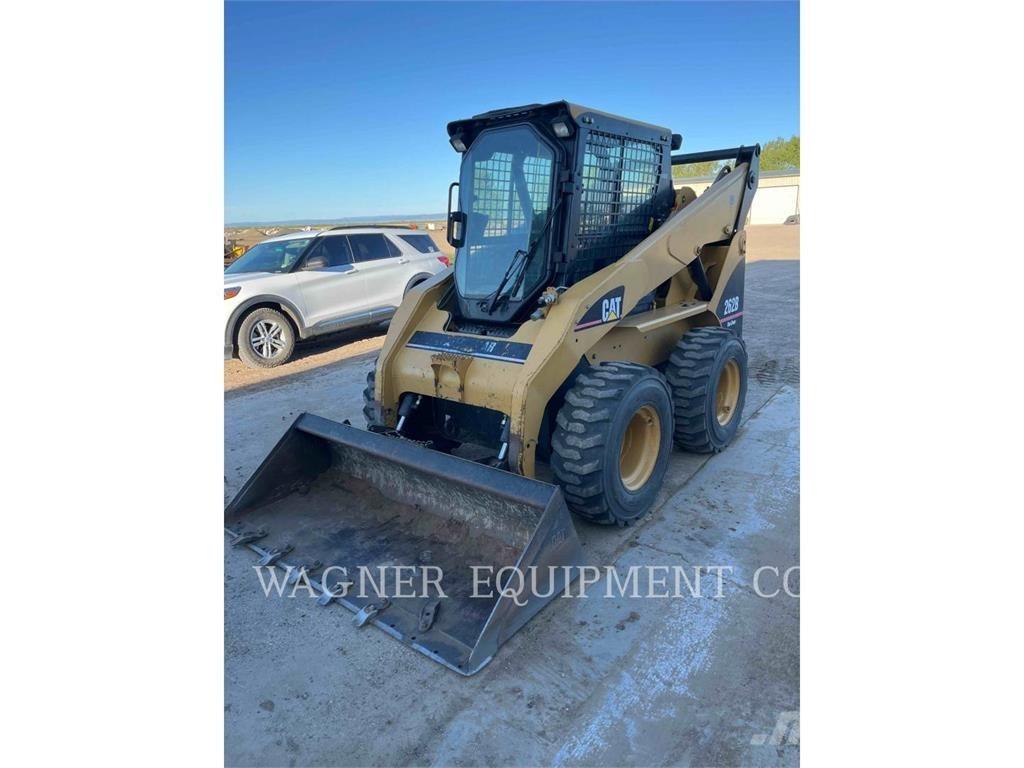 CAT 262B لوادر انزلاقية التوجيه