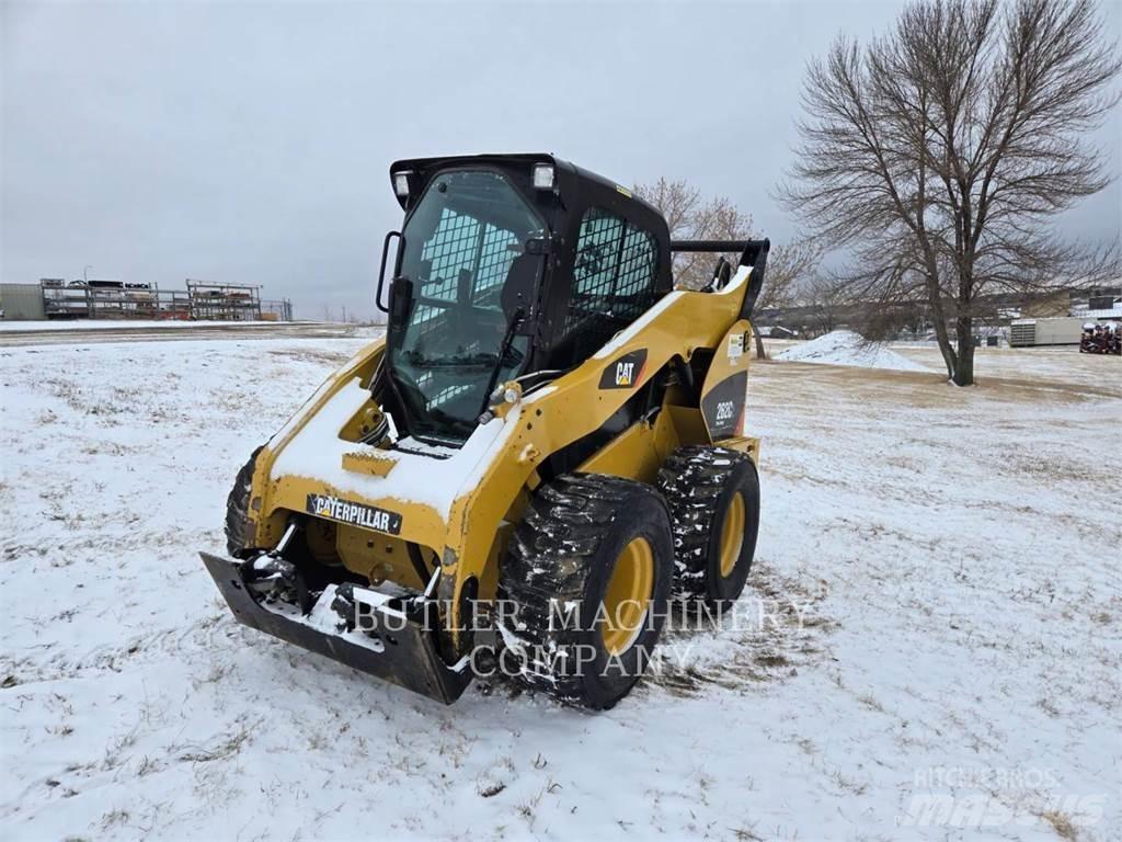 CAT 262C C3S4 لوادر انزلاقية التوجيه