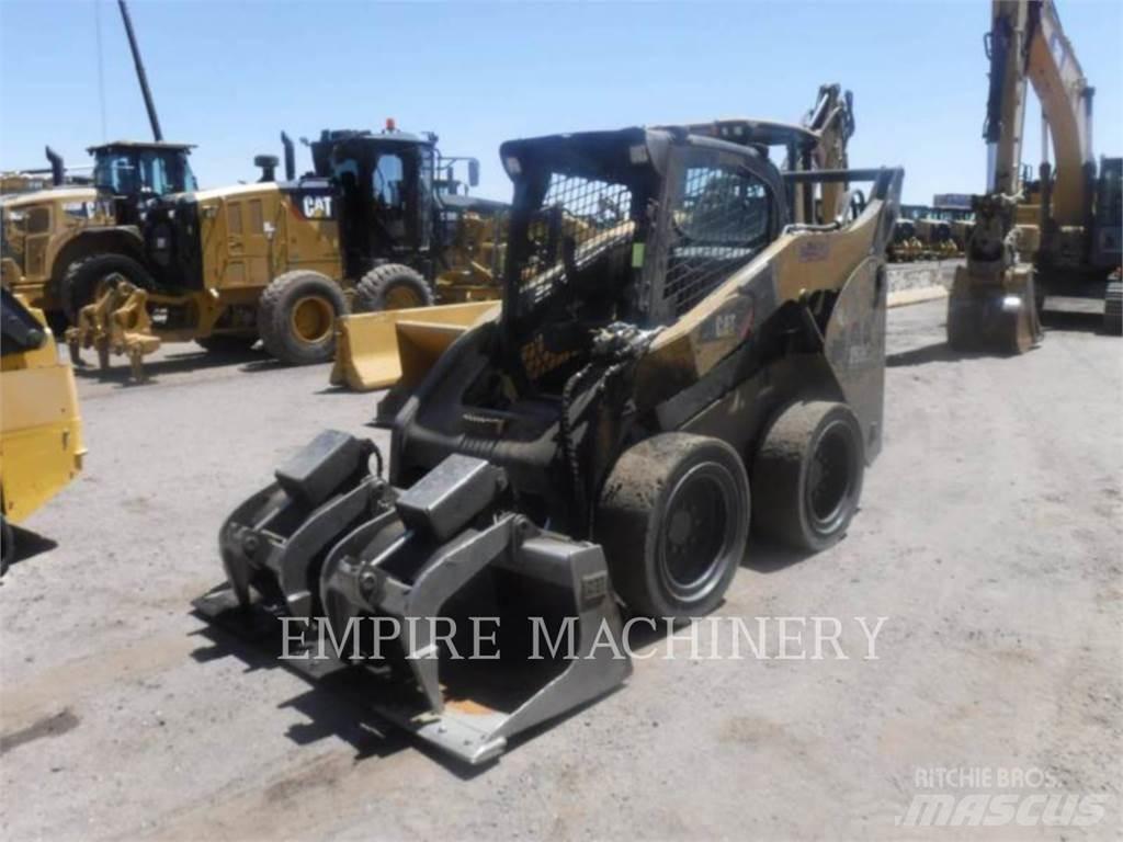 CAT 262C XPS لوادر انزلاقية التوجيه