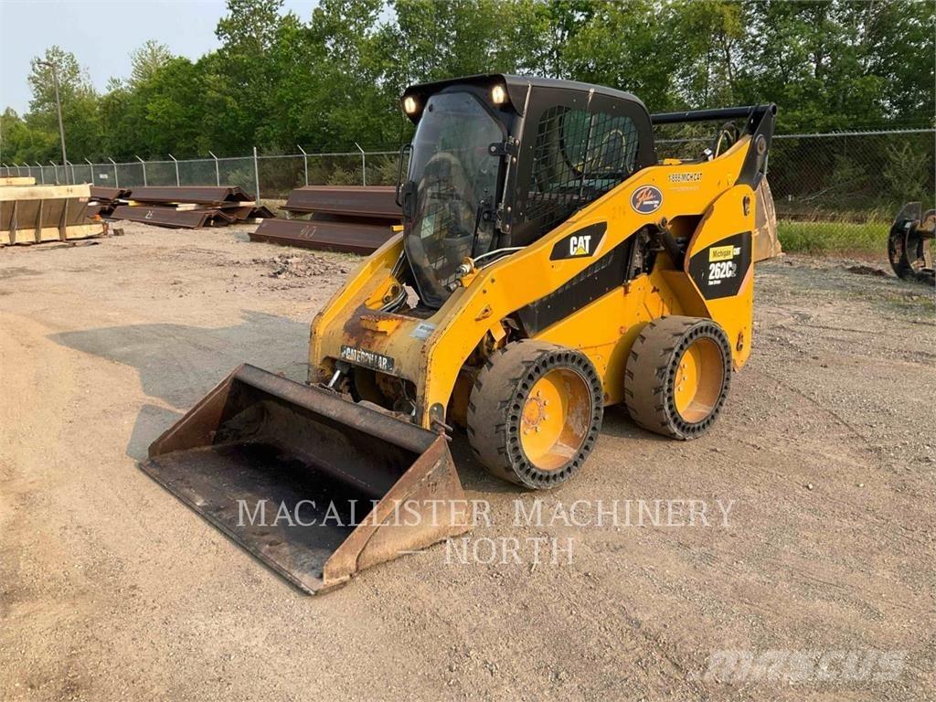 CAT 262C2 لوادر انزلاقية التوجيه