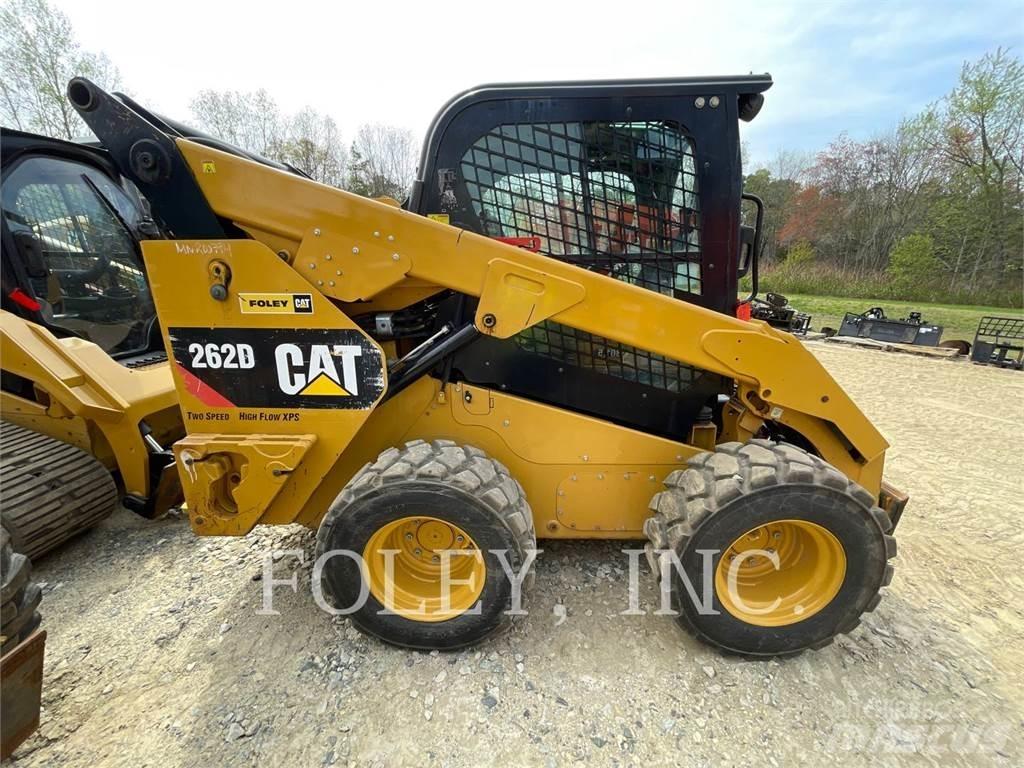 CAT 262D لوادر انزلاقية التوجيه