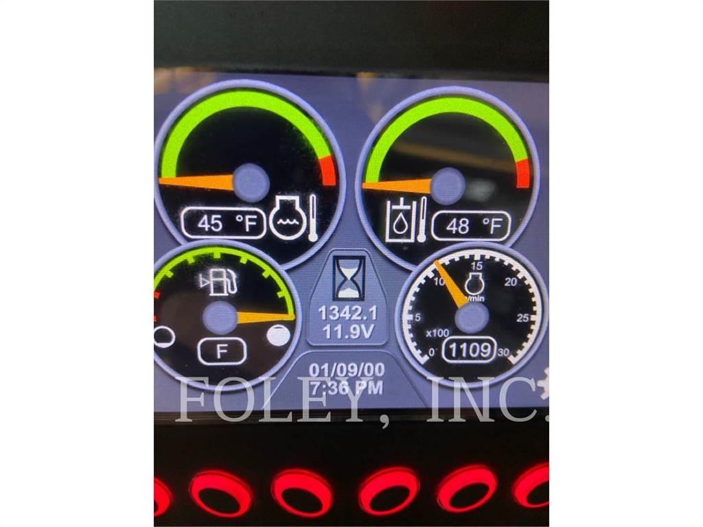 CAT 262D لوادر انزلاقية التوجيه
