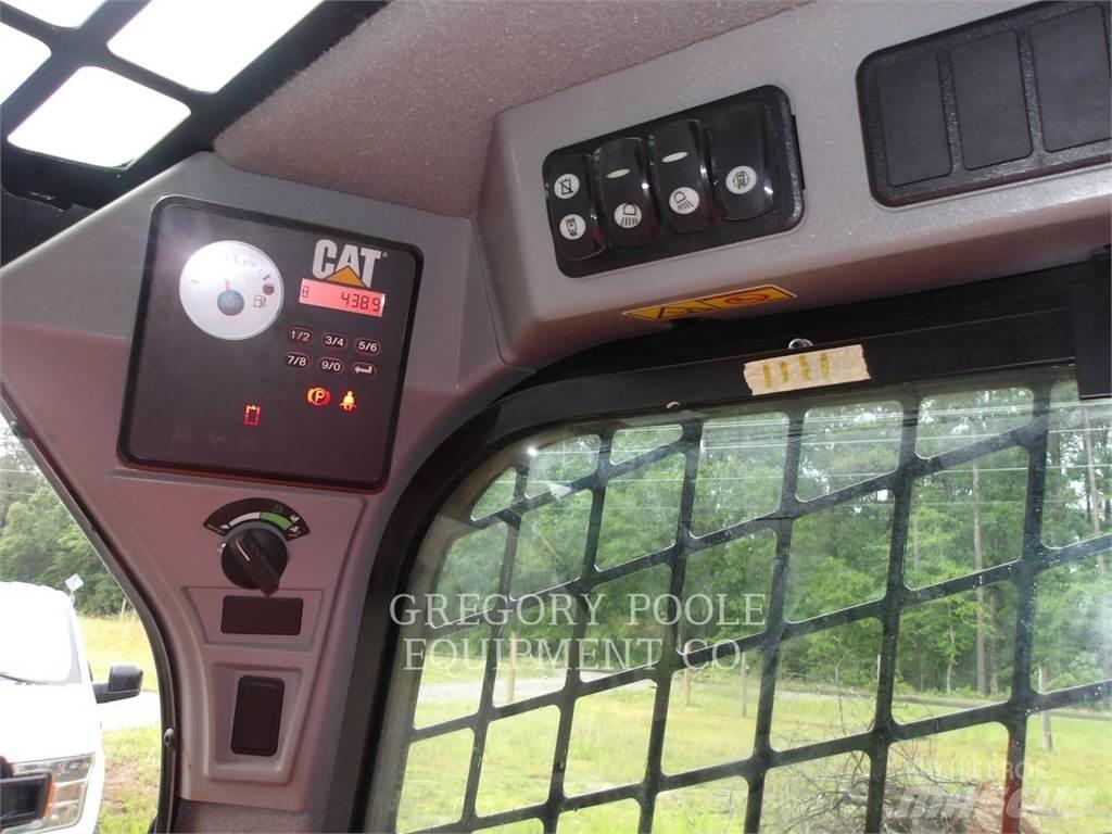 CAT 262D لوادر انزلاقية التوجيه