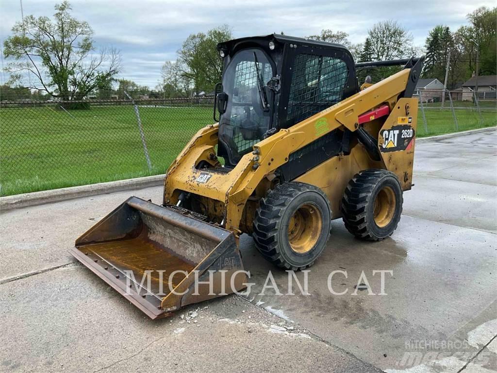 CAT 262D لوادر انزلاقية التوجيه