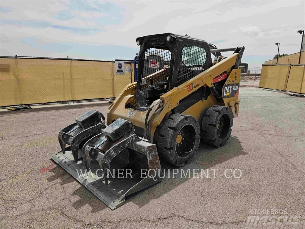CAT 262D لوادر انزلاقية التوجيه