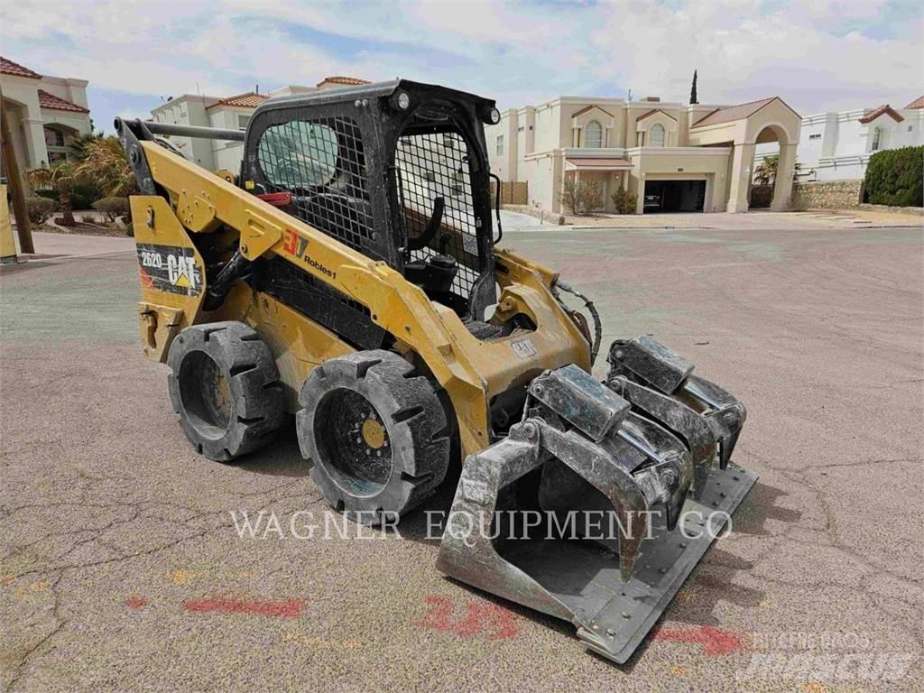 CAT 262D لوادر انزلاقية التوجيه
