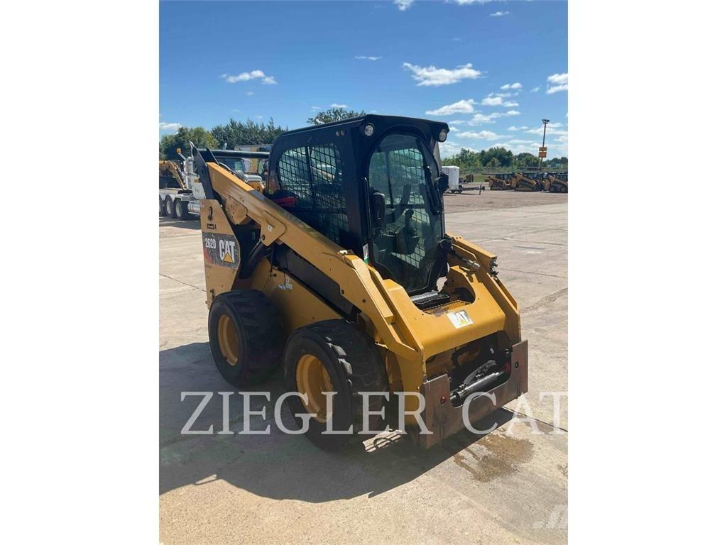 CAT 262D لوادر انزلاقية التوجيه