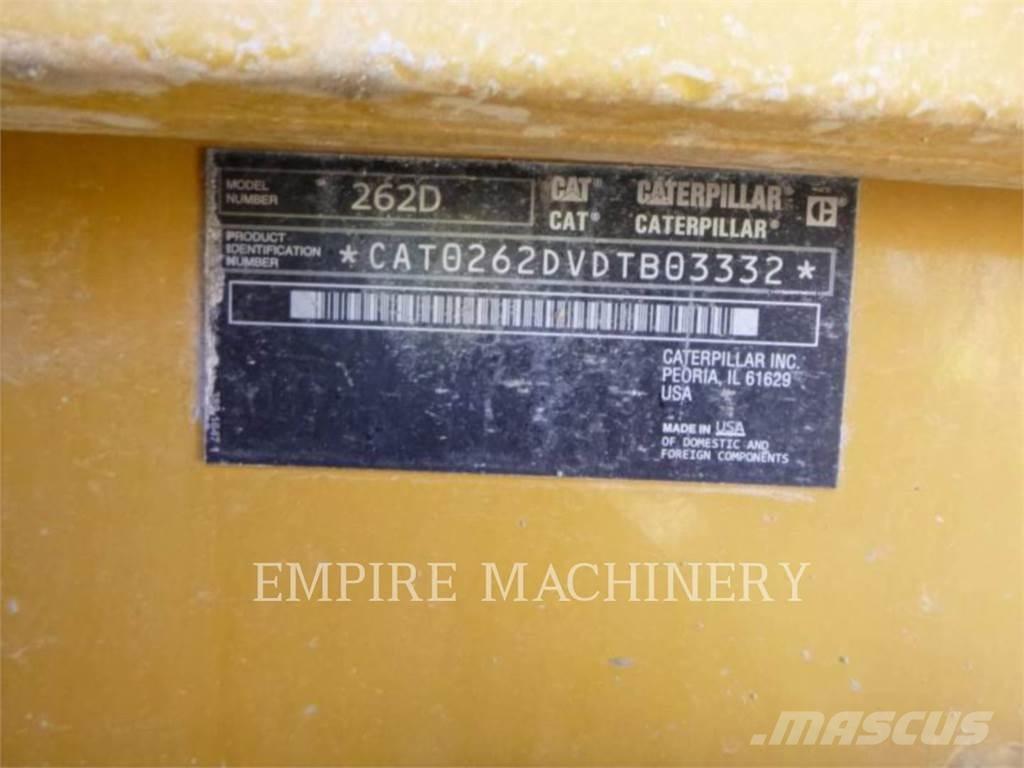 CAT 262D لوادر انزلاقية التوجيه