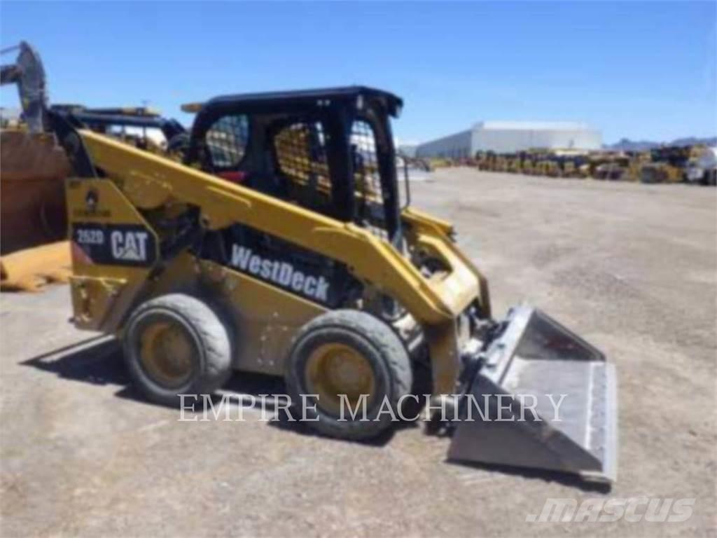 CAT 262D لوادر انزلاقية التوجيه