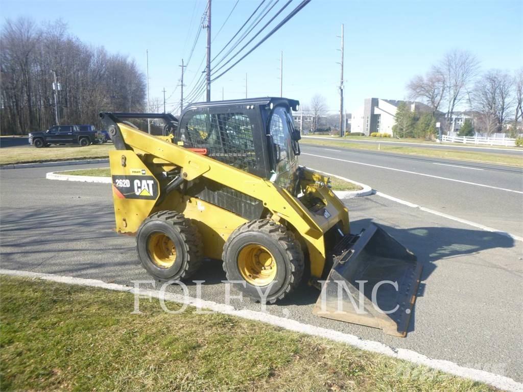 CAT 262D لوادر انزلاقية التوجيه