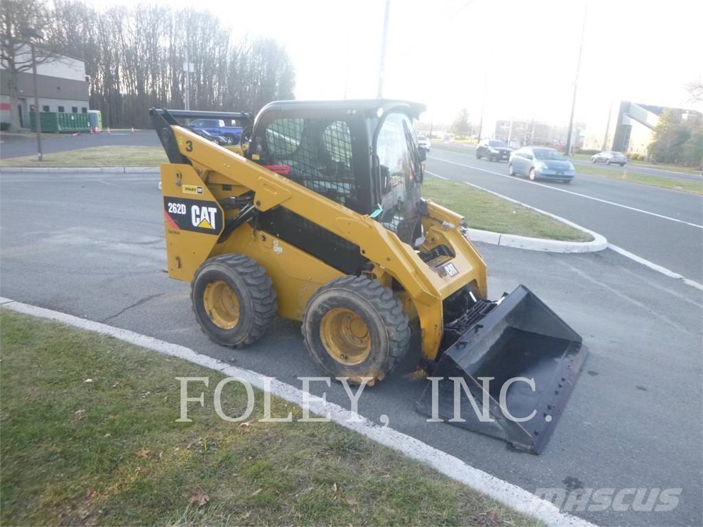 CAT 262D لوادر انزلاقية التوجيه