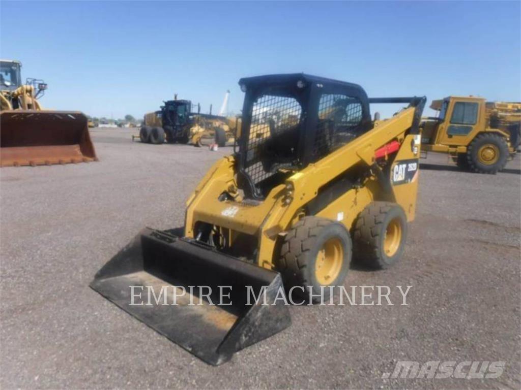 CAT 262D لوادر انزلاقية التوجيه