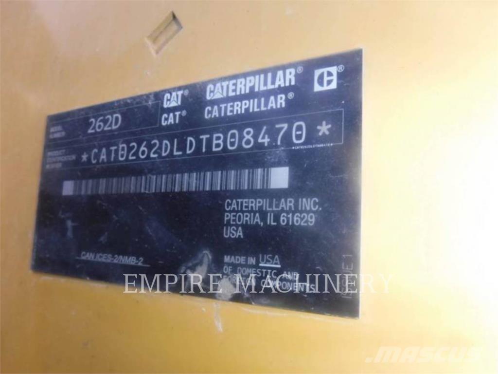 CAT 262D لوادر انزلاقية التوجيه