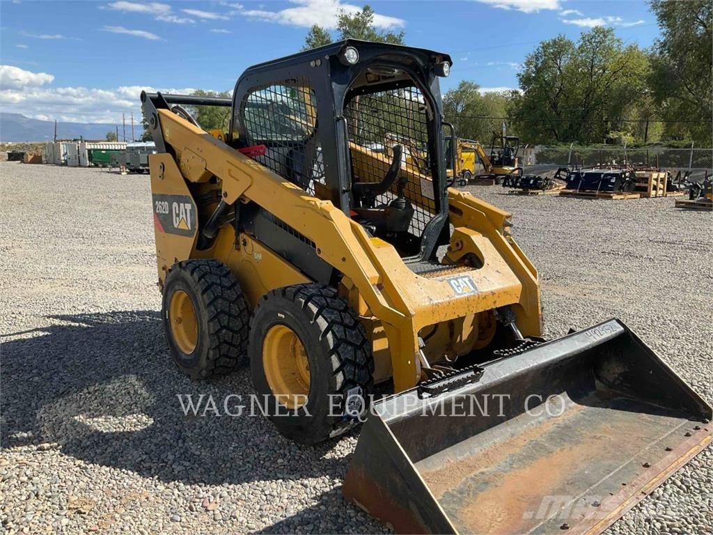 CAT 262D لوادر انزلاقية التوجيه