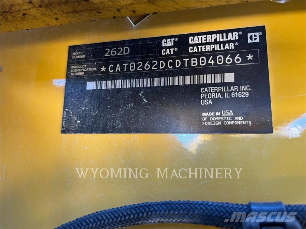 CAT 262D لوادر انزلاقية التوجيه