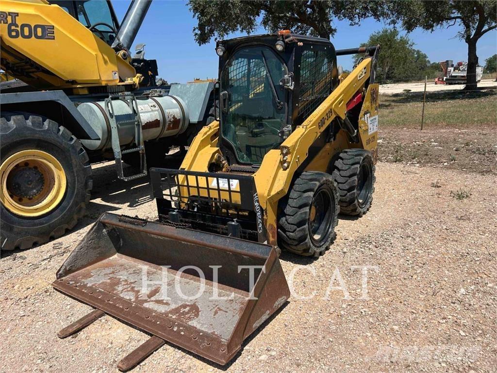 CAT 262D لوادر انزلاقية التوجيه