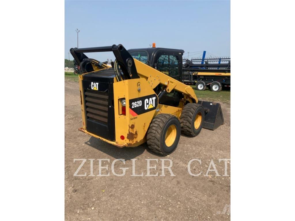 CAT 262D لوادر انزلاقية التوجيه