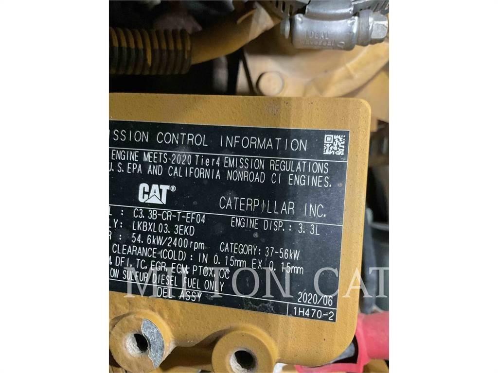 CAT 262D 3 لوادر انزلاقية التوجيه
