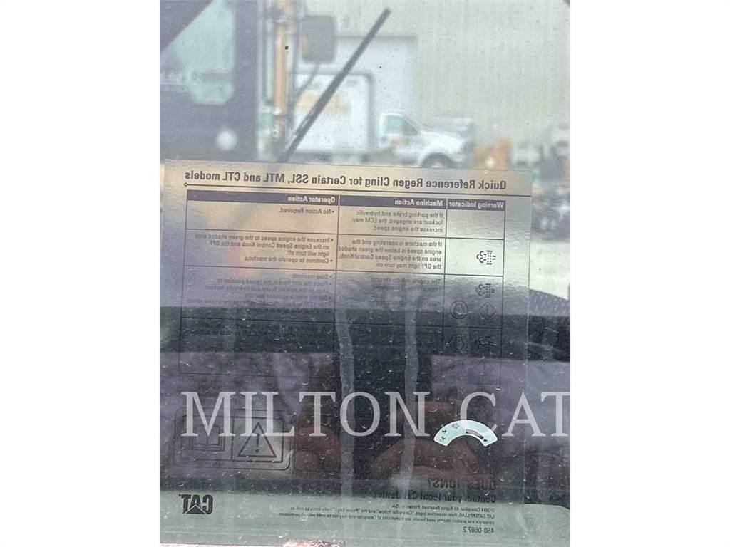 CAT 262D 3 لوادر انزلاقية التوجيه