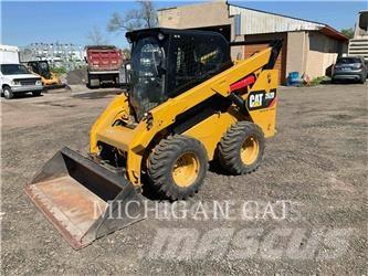 CAT 262D A2HQ لوادر انزلاقية التوجيه