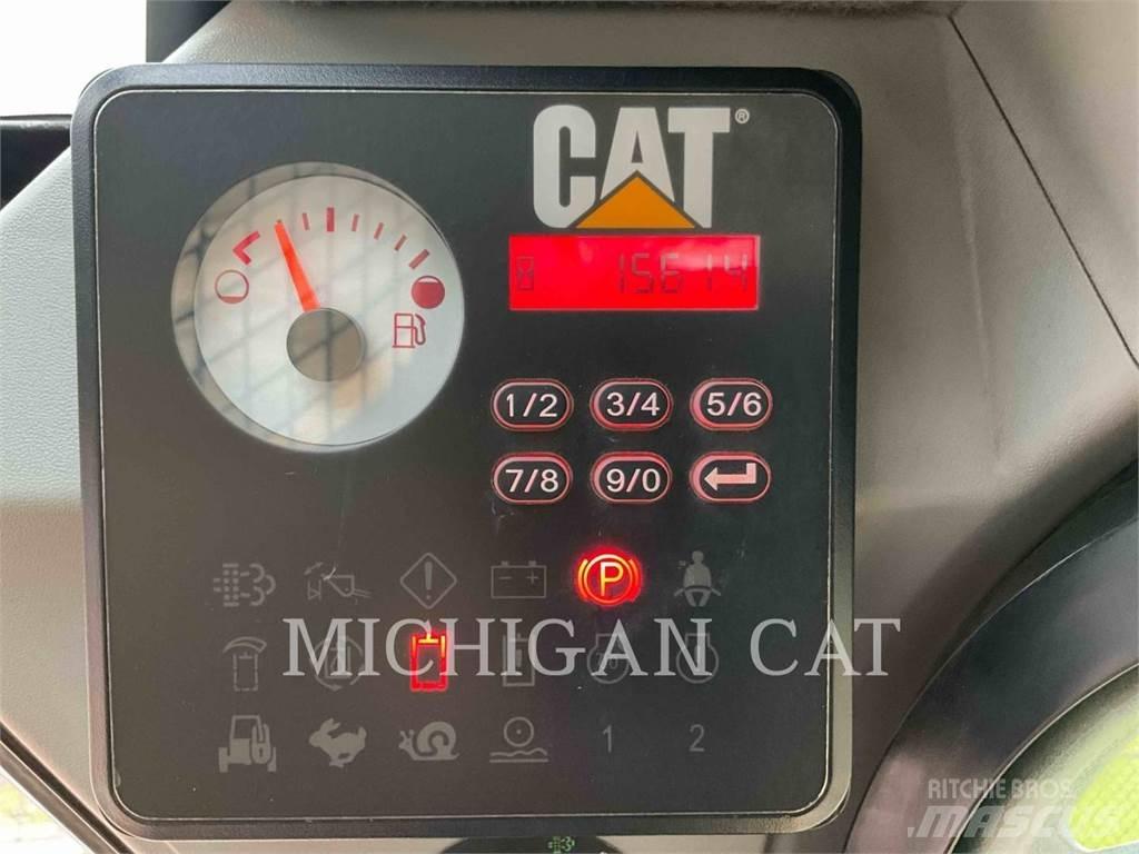CAT 262D A2Q لوادر انزلاقية التوجيه