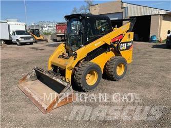CAT 262D A2RQ لوادر انزلاقية التوجيه