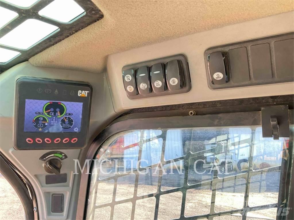 CAT 262D A2RQ لوادر انزلاقية التوجيه