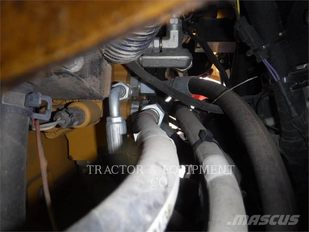 CAT 262D H2CB لوادر انزلاقية التوجيه