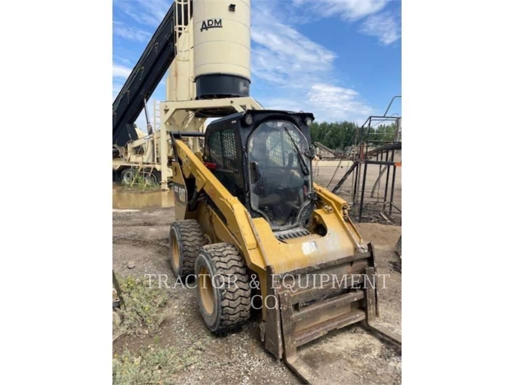 CAT 262D H3CB لوادر انزلاقية التوجيه