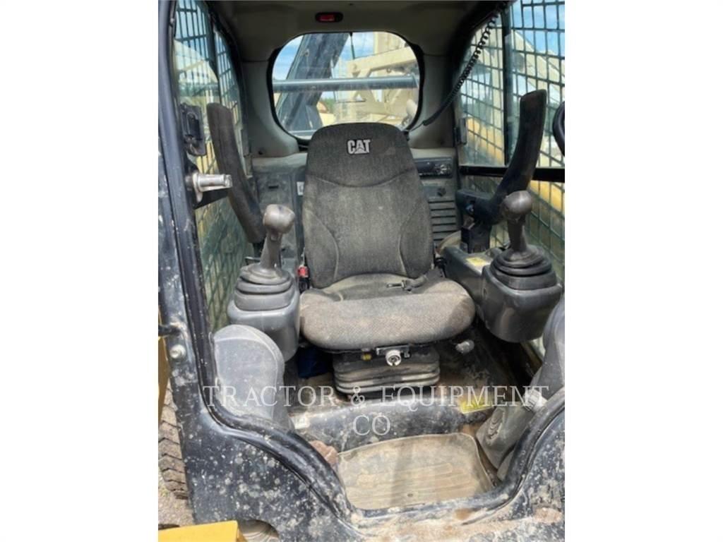 CAT 262D H3CB لوادر انزلاقية التوجيه