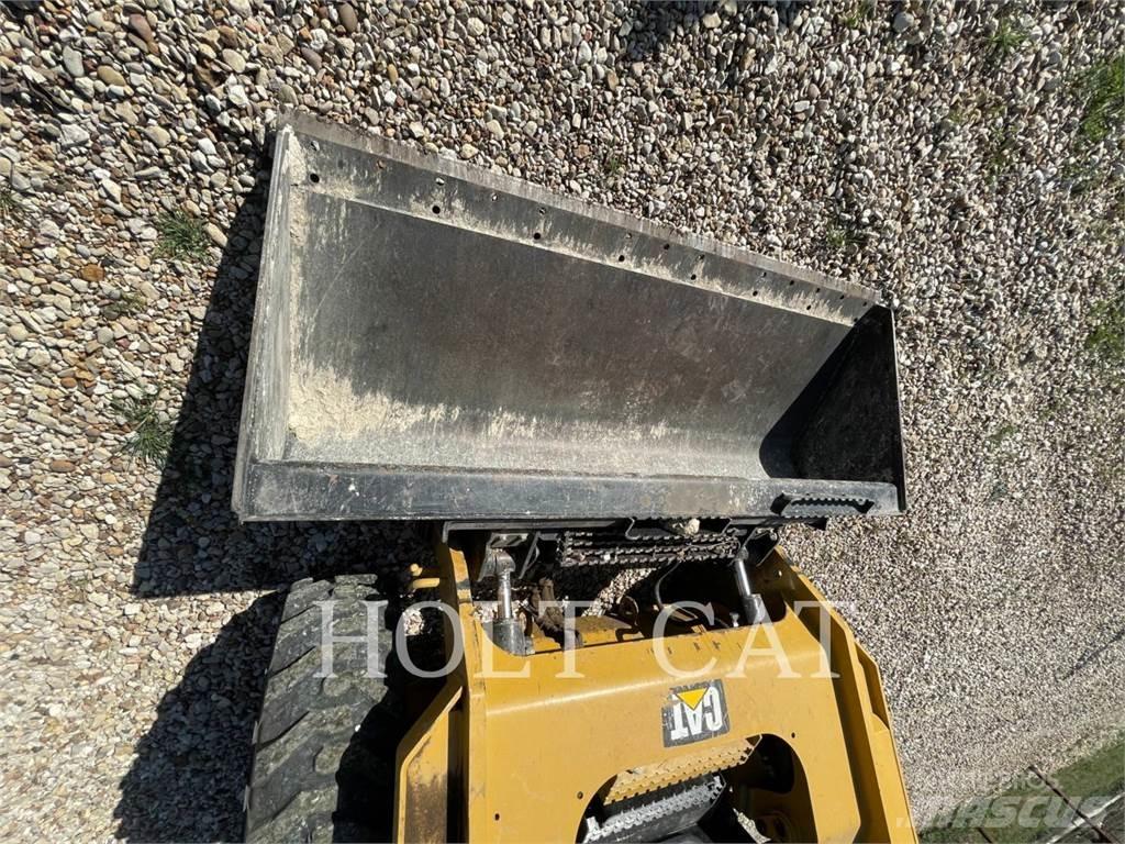CAT 262D XPS لوادر انزلاقية التوجيه