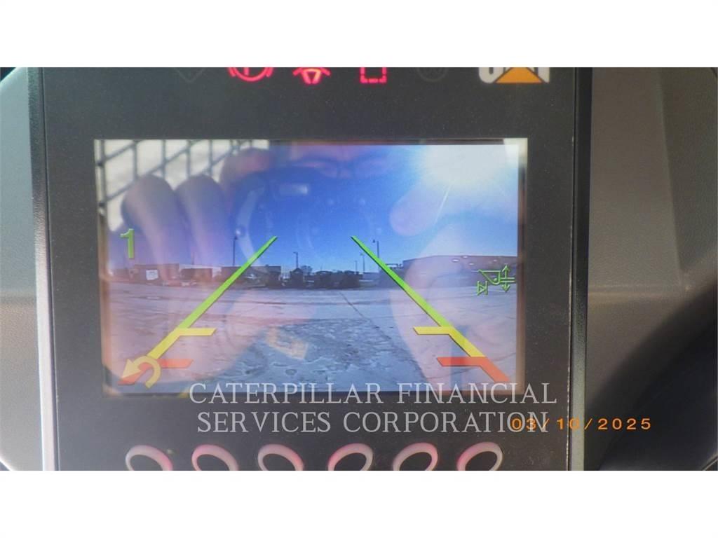 CAT 262D3 لوادر انزلاقية التوجيه