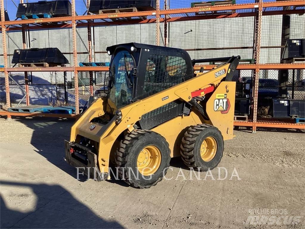 CAT 262D3 لوادر انزلاقية التوجيه