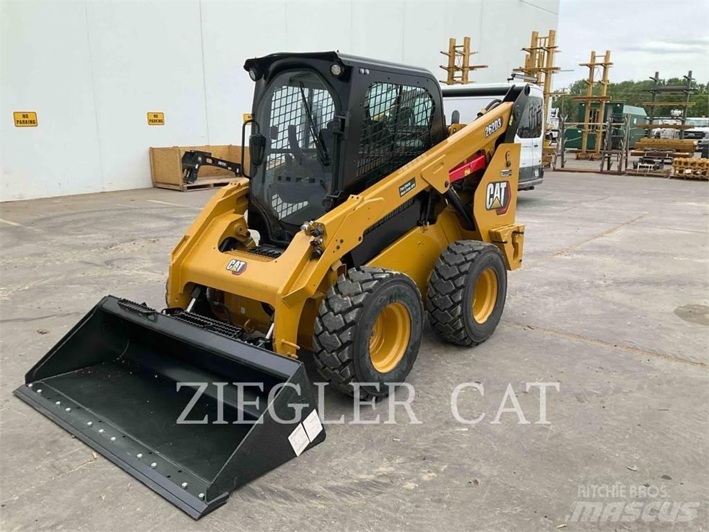 CAT 262D3 لوادر انزلاقية التوجيه