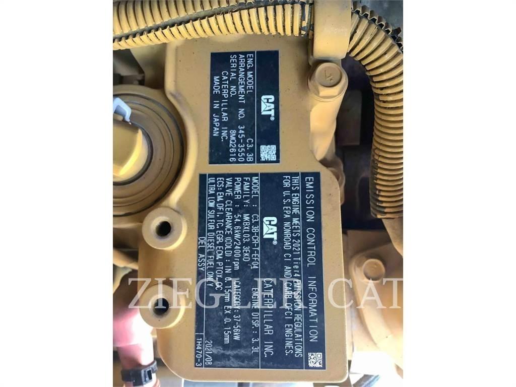 CAT 262D3 لوادر انزلاقية التوجيه