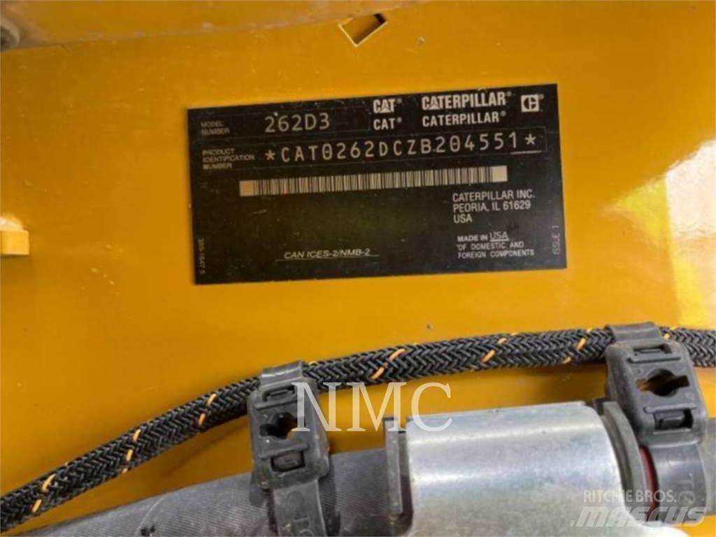 CAT 262D3 لوادر انزلاقية التوجيه
