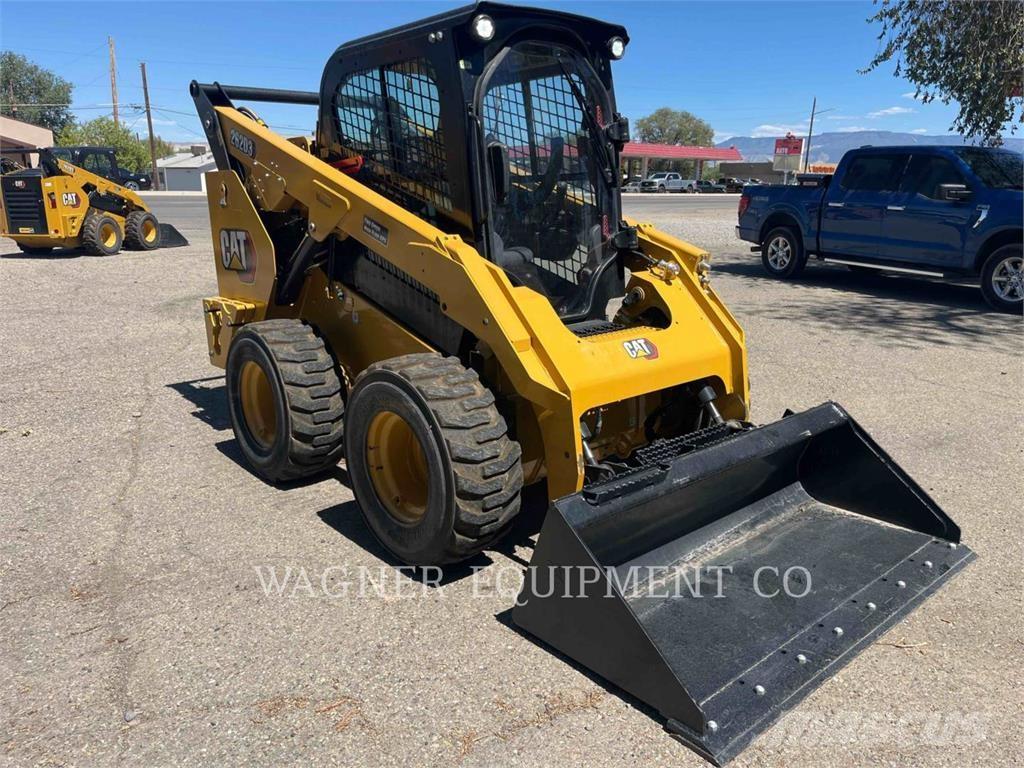 CAT 262D3 لوادر انزلاقية التوجيه