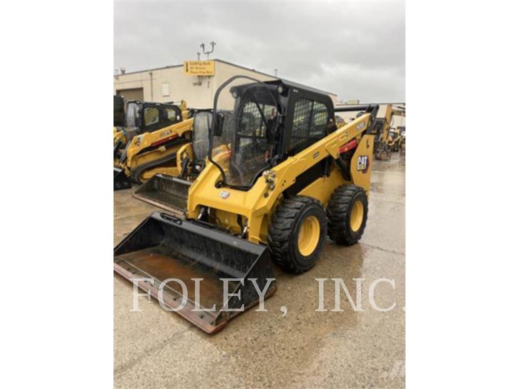 CAT 262D3 لوادر انزلاقية التوجيه