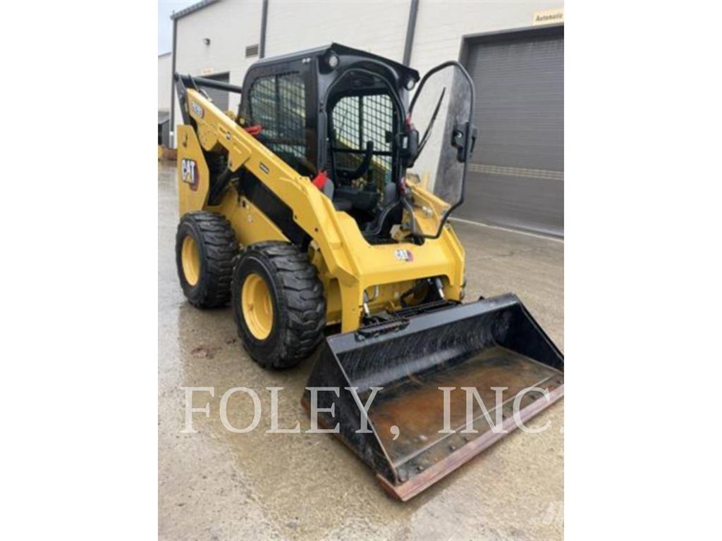CAT 262D3 لوادر انزلاقية التوجيه