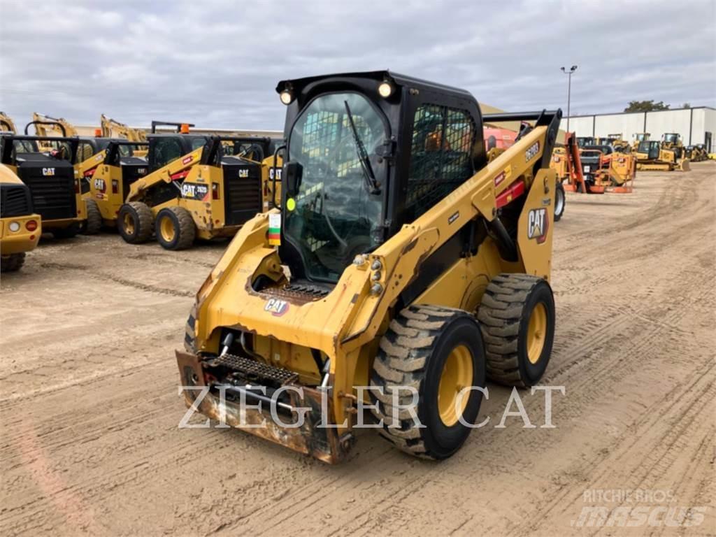 CAT 262D3 لوادر انزلاقية التوجيه