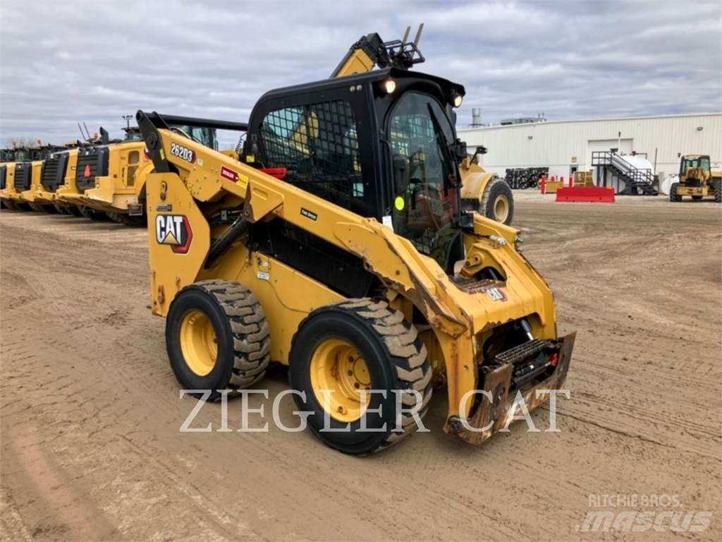 CAT 262D3 لوادر انزلاقية التوجيه