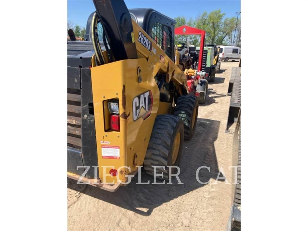 CAT 262D3 لوادر انزلاقية التوجيه
