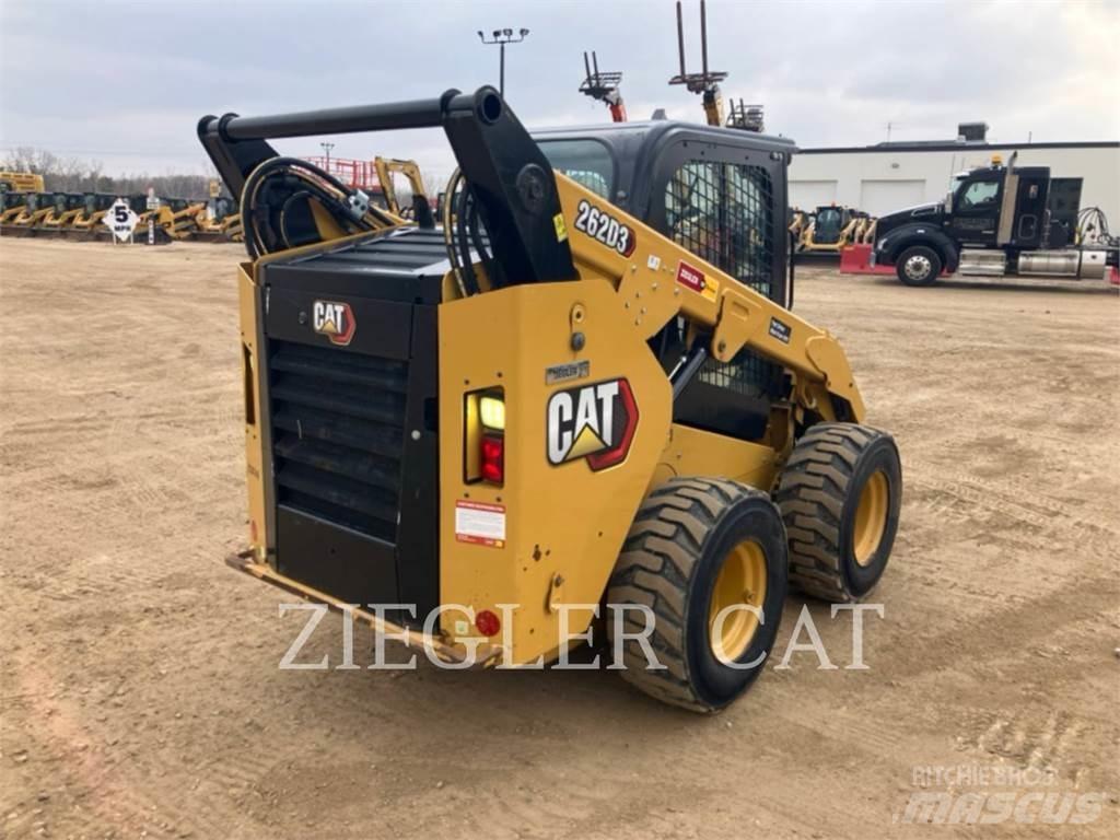 CAT 262D3 لوادر انزلاقية التوجيه