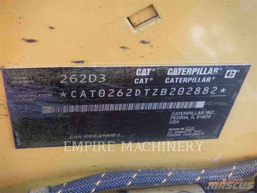 CAT 262D3 لوادر انزلاقية التوجيه