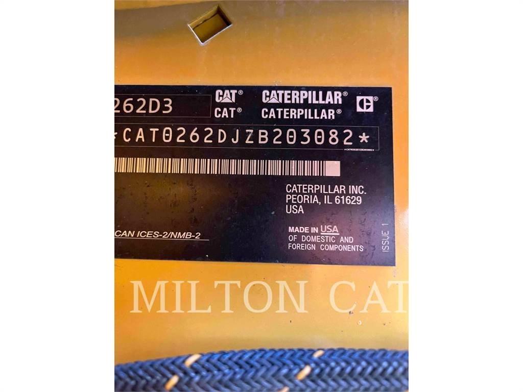 CAT 262D3 لوادر انزلاقية التوجيه