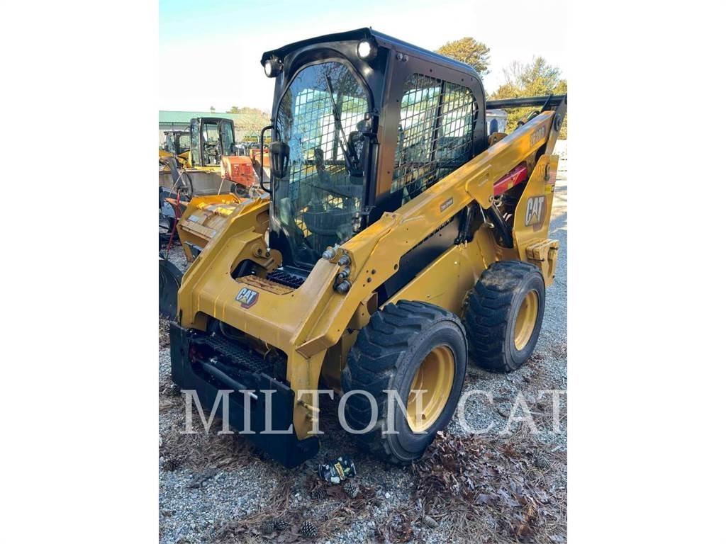 CAT 262D3 لوادر انزلاقية التوجيه
